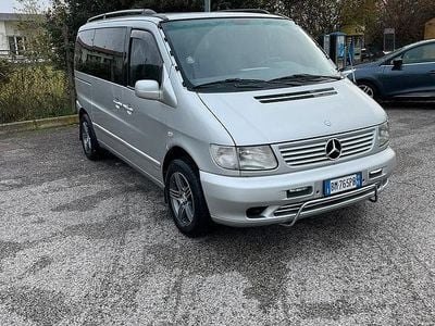 Usata Mercedes V220 2000 Grigio Monovolume