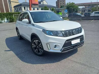 Usata Suzuki Vitara 140 CV (102 kW) 2020 Bianco SUV