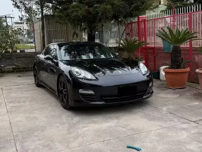 Usata Porsche Panamera 300 CV (220 kW) 2013 Nero Utilitaria