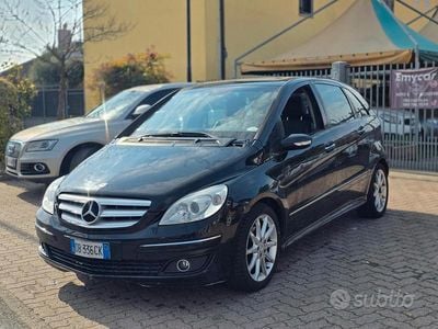 Usata Mercedes B200 109 CV (80 kW) 2008 Nero Monovolume