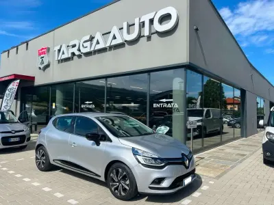 Usata Renault Clio IV Business 90 CV (66 kW) 2019 Argento Berlina
