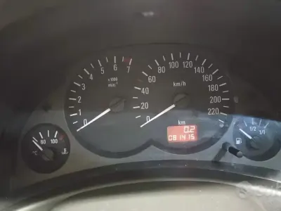 Begagnad Opel Corsa 58 HK (42 kW) 2001 Grön Halvkombi