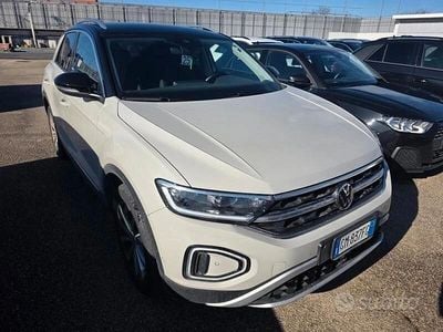 Usata VW T-Roc Style 150 CV (110 kW) 2022 Beige SUV