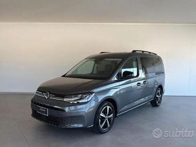 Usata VW Caddy Maxi Life 122 CV (89 kW) 2022 Grigio Monovolume