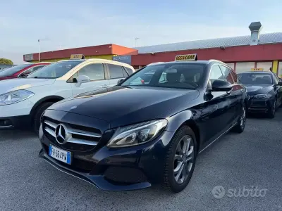 Usata Mercedes C200 136 CV (100 kW) 2017 Blu Station wagon