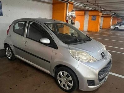 Usata Peugeot 107 68 CV (50 kW) 2009 Grigio Utilitaria