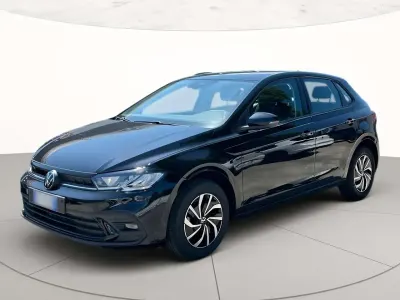 Usata VW Polo Life 95 CV (69 kW) 2025 Deep black perlato Utilitaria