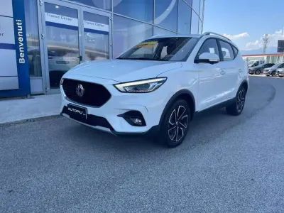 Usata MG ZS Luxury 111 CV (81 kW) 2023 Bianco SUV