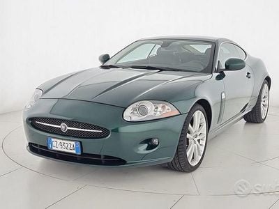Usata Jaguar XK8 298 CV (219 kW) 2006 Verde Coupé