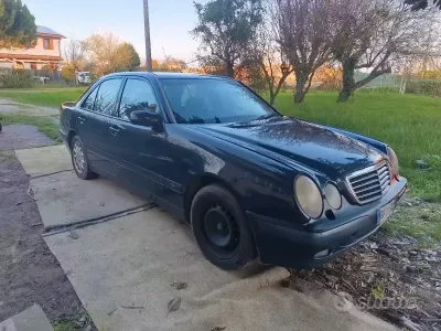 Usata Mercedes E200