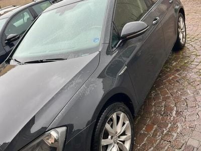Usata VW Golf VII 105 CV (77 kW) 2017 Grigio Utilitaria