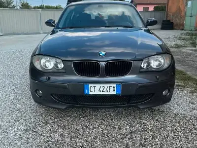 Usata BMW 118 129 CV (94 kW) 2004 Grigio Utilitaria