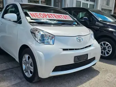 Usata Toyota iQ 90 CV (66 kW) 2011 Bianco Utilitaria