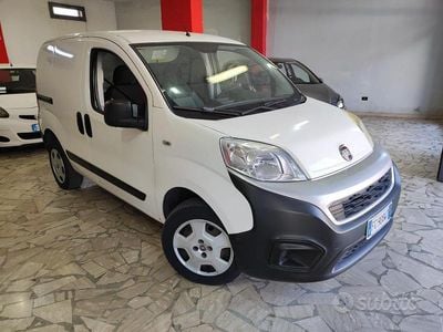 Begagnad Fiat Fiorino 95 HK (69 kW) 2017 Vit Minibuss