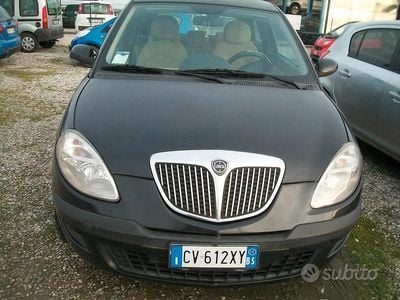 Usata Lancia Ypsilon 70 CV (51 kW) 2005 Nero Utilitaria