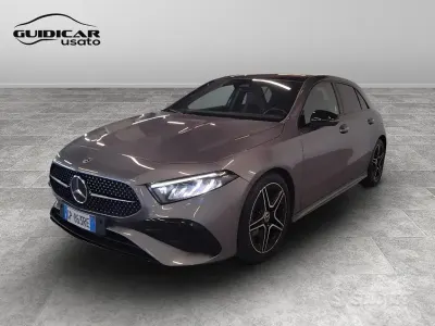 Usata Mercedes A180 Advanced Plus 116 CV (85 kW) 2023 Gray Berlina