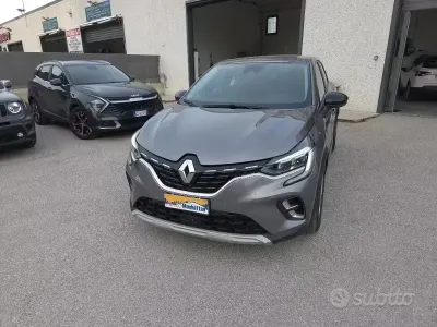 Second-hand Renault Captur Business 95 CP (69 kW) 2020 Gri SUV