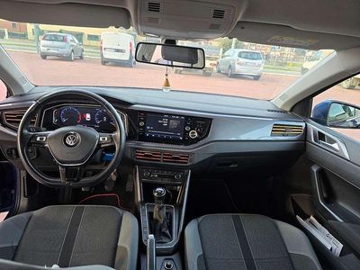 Usata VW Polo R-line 95 CV (69 kW) 2019 Blu/azzurro Utilitaria
