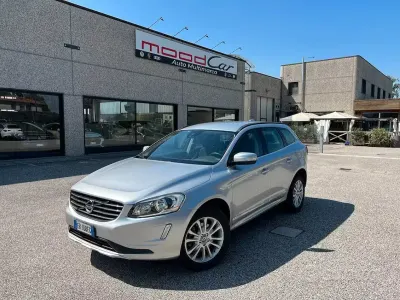 Usata Volvo XC60 Momentum 163 CV (119 kW) 2013 Grigio SUV