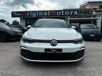 Gebraucht VW Golf VIII GTI 245 PS (180 kW) 2021 Weiß Limousine