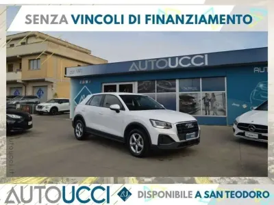 Usata Audi Q2 Business 116 CV (85 kW) 2023 Bianco SUV