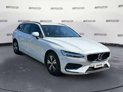 Usata Volvo V60 Business Edition 150 CV (110 kW) 2019 Bianco Station wagon