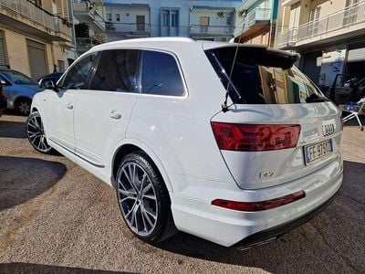 Usata Audi Q7 Business 218 CV (160 kW) 2016 Bianco SUV
