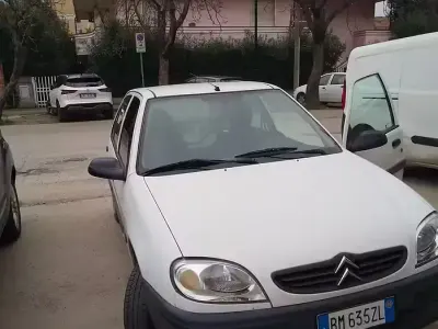 Usata Citroën Saxo 50 CV (36 kW) 2000 Bianco Utilitaria