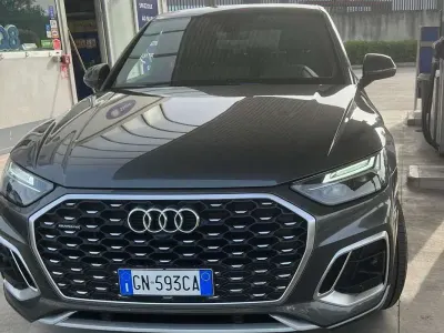 Usata Audi Q5 Sportback S-line plus 204 CV (150 kW) 2023 Grigio SUV