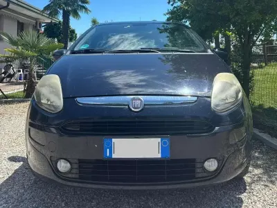 Usata Fiat Punto Evo 69 CV (50 kW) 2011 Blu/azzurro Utilitaria