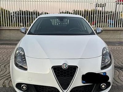 Usata Alfa Romeo Giulietta Super 120 CV (88 kW) 2019 Bianco Utilitaria