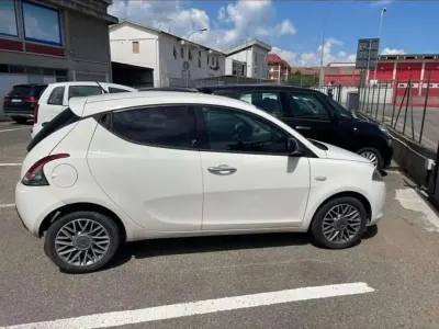 Usata Lancia Ypsilon Silver 95 CV (69 kW) 2012 Other Utilitaria