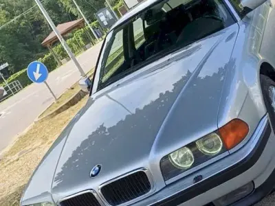 Usata BMW 735 Sport Line 235 CV (172 kW) 1997 Grigio Berlina