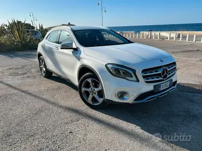 Begagnad Mercedes GLA220 170 HK (125 kW) 2018 Vit SUV