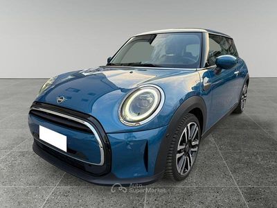 Begagnad Mini ONE Essential 102 HK (75 kW) 2021 Blå Halvkombi