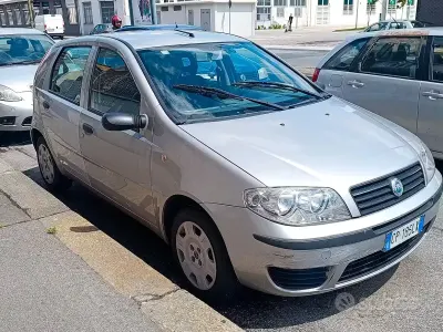 Usata Fiat Punto 60 CV (44 kW) 2004 Utilitaria
