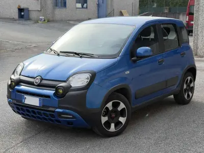 Usata Fiat Panda Cross Cross 69 CV (50 kW) 2022 Blu/azzurro Utilitaria