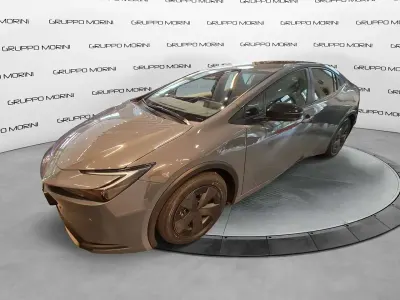 Neu Toyota Prius Active 223 PS (164 kW) 2025 Grau Kleinwagen