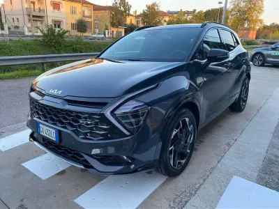 Nuova Kia Sportage GT-Line 160 CV (117 kW) 2025 (ha6) penta metal / pearl blac SUV