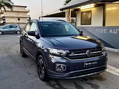 Usata VW T-Cross Style 95 CV (69 kW) 2022 Grigio SUV