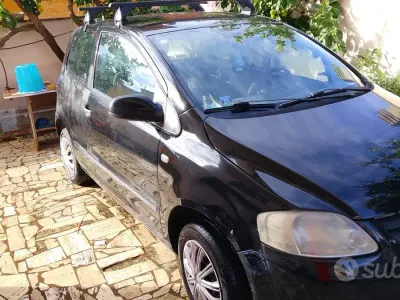 Usata VW Fox 54 CV (39 kW) 2005 Nero Utilitaria
