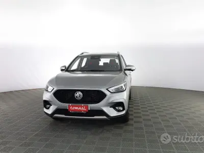 Usata MG ZS Luxury 106 CV (77 kW) 2025 Grigio SUV