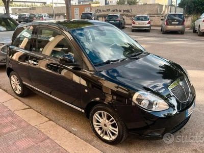 Usata Lancia Ypsilon 69 CV (50 kW) 2011 Nero Utilitaria