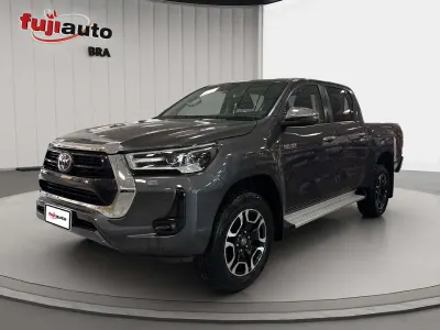 Nuova Toyota HiLux Executive 150 CV (110 kW) 2026 Dark grey met Pick-up