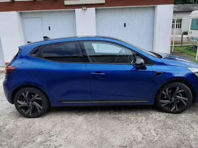 Usata Renault Clio V Engineered 91 CV (66 kW) 2023 Blu/azzurro Berlina