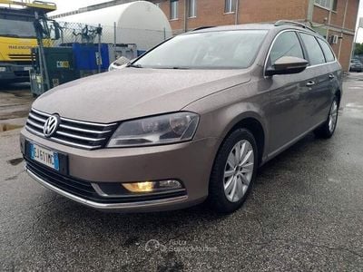 Usata VW Passat Comfortline 150 CV (110 kW) 2011 Marrone Station wagon