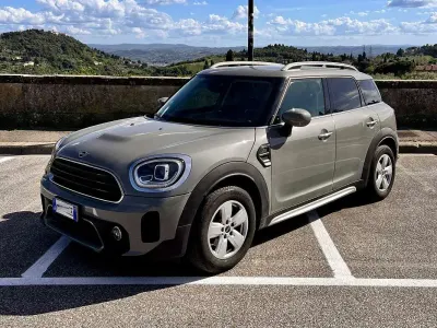 Usata Mini One Countryman Essential 102 CV (75 kW) 2022 Grigio SUV