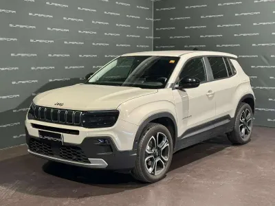 Usata Jeep Avenger Summit 110 CV (80 kW) 2025 Stone grey SUV