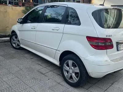 Usata Mercedes B180 116 CV (85 kW) 2010 Monovolume