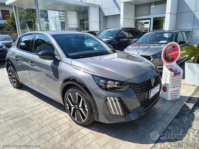 Usata Peugeot 208 GT 136 CV (100 kW) 2025 Grigio Utilitaria